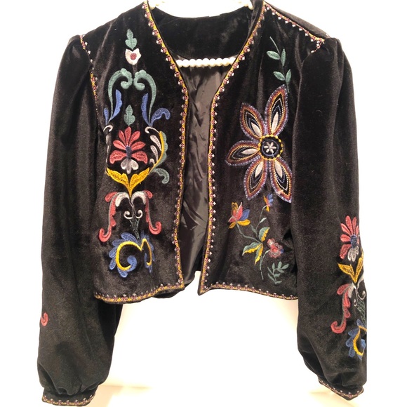 SHEIN Jackets & Blazers - NWT Velvet Embroidered Jacket